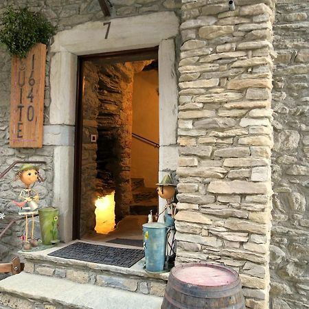 Romantica Suite Con Vasca Idromassaggio アオスタ エクステリア 写真