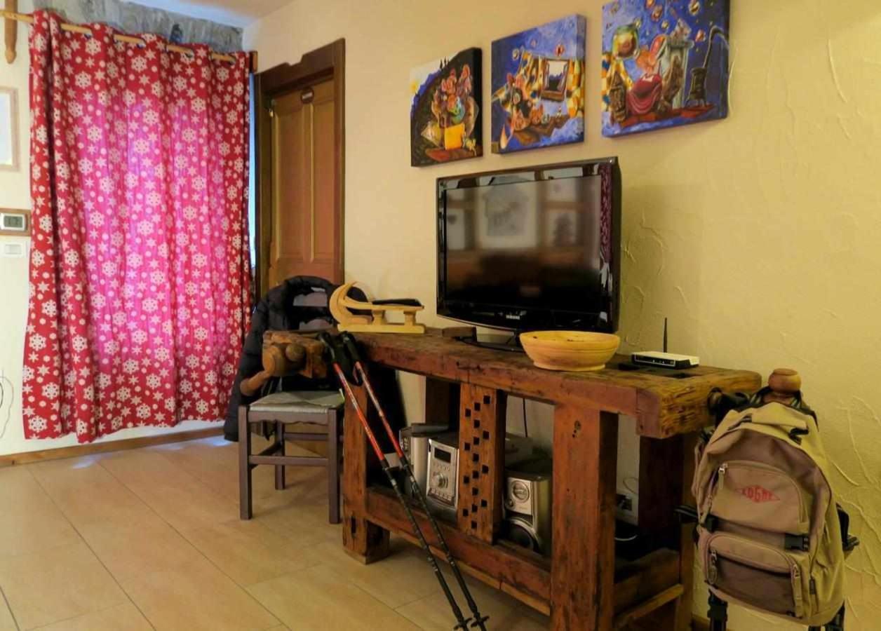 Romantica Suite Con Vasca Idromassaggio アオスタ エクステリア 写真