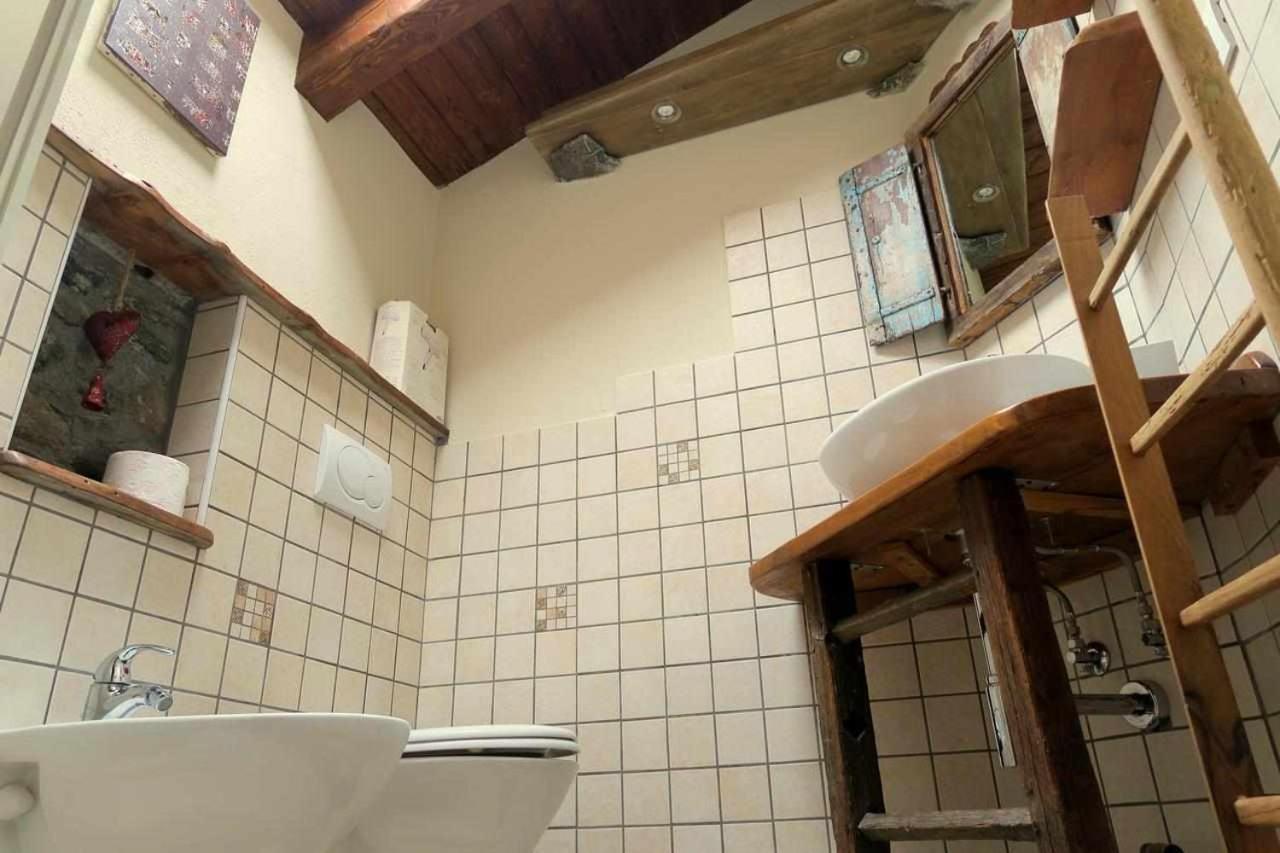 Romantica Suite Con Vasca Idromassaggio アオスタ エクステリア 写真